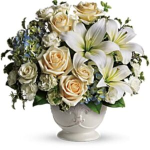 Teleflora's Beautiful Dreams