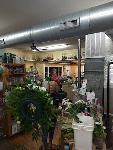 Coggins Flowers & Gifts place picture